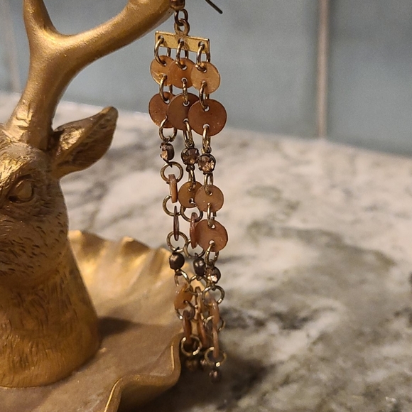 Free with purchase - gold dangle earrings - Picture 2 of 2
